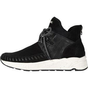 Earth Jaunt Women’s Black and‎ White Sneakers